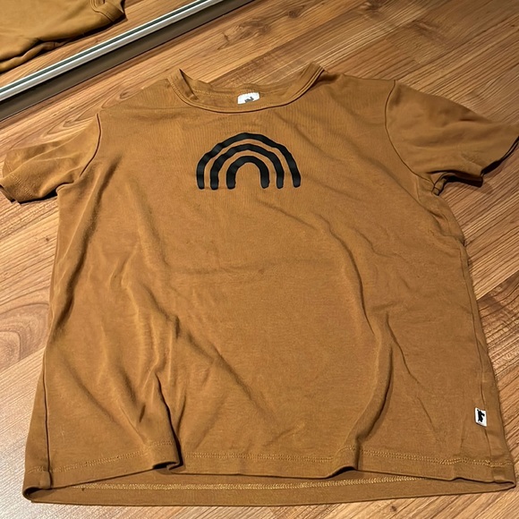 Little and Lovely t-shirt - Picture 1 of 4